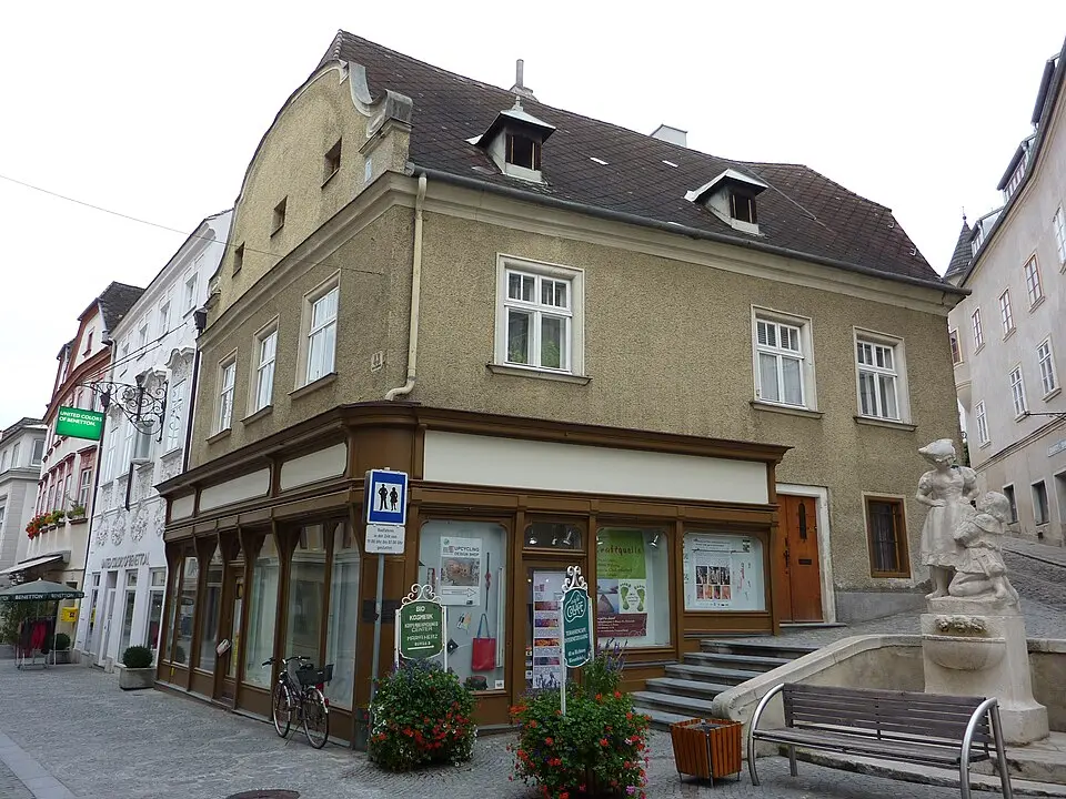 Krems Untere Landstraße 43