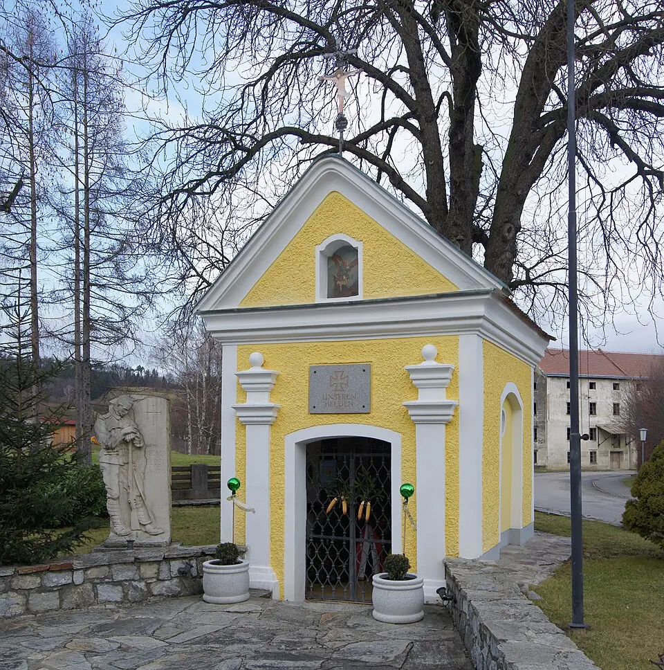 Ehem. Michaelskapelle und Kriegerdenkmal