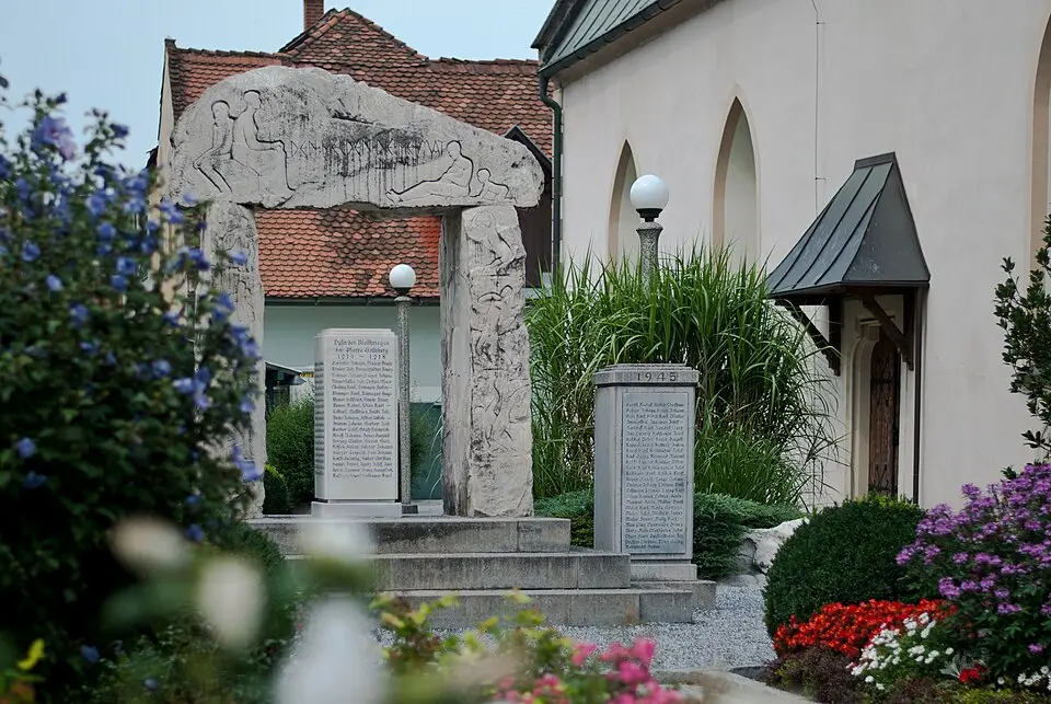 Bild: Brezocnik Michael · CC BY-SA 3.0 AT Kriegerdenkmal