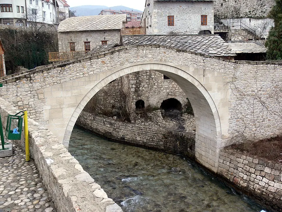 pont courbé
