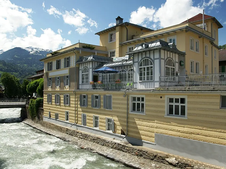 Wohn- und Geschäftshaus, ehem. Mühle/Haus Mayer