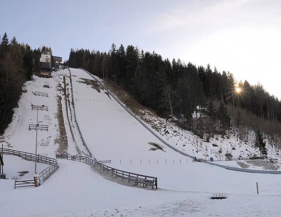 Slika: Taxiarchos228 · FAL Kulmkogel