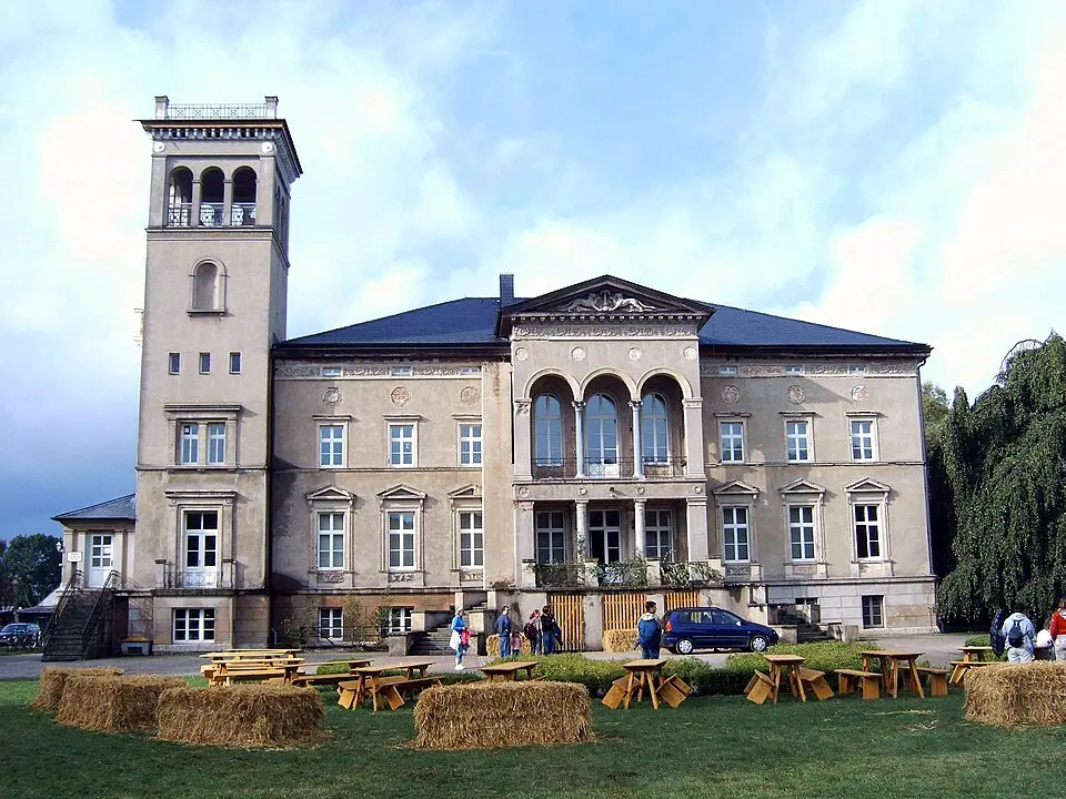 Naložil: Olaf2 · CC BY-SA 3.0 Schloss Kunrau