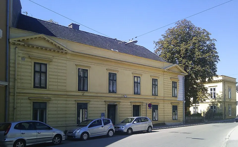 Image: Sebastian.Dietrich · CC BY-SA 3.0 AT Baden, Marchetstraße 5