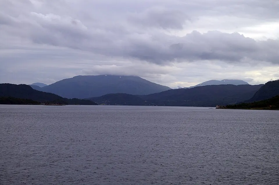 Kvernesfjorden