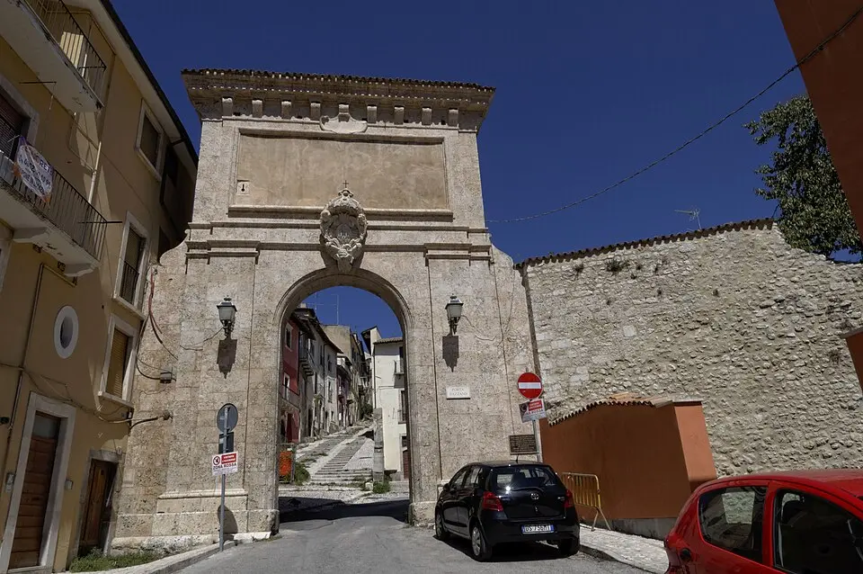 Porta Bazzano