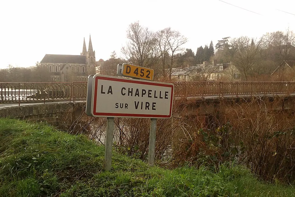 Obrázok: Xfigpower · CC BY-SA 3.0 La Chapelle-sur-Vire