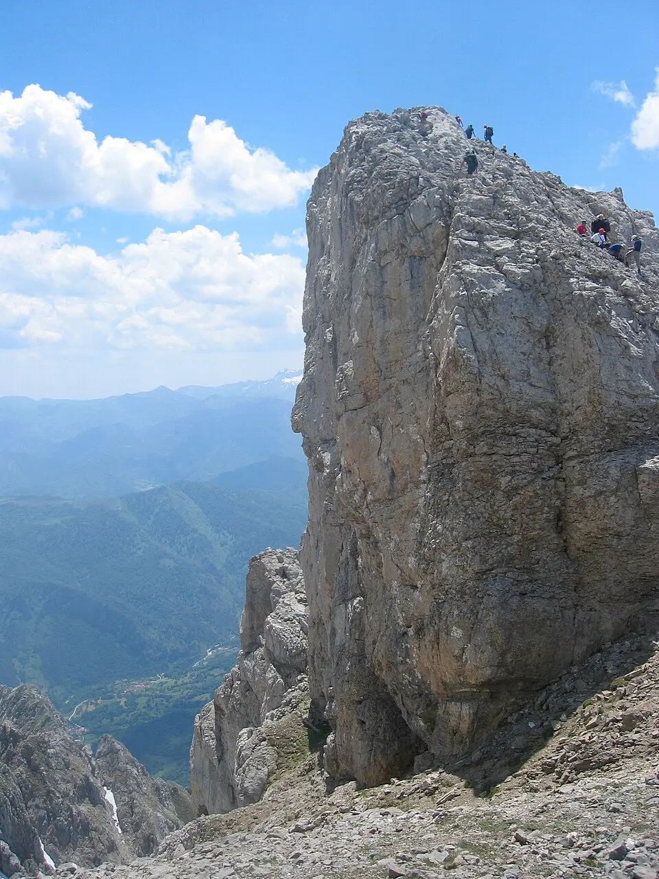 Image: César Acebal · CC BY 2.0 Morra de Lechugales