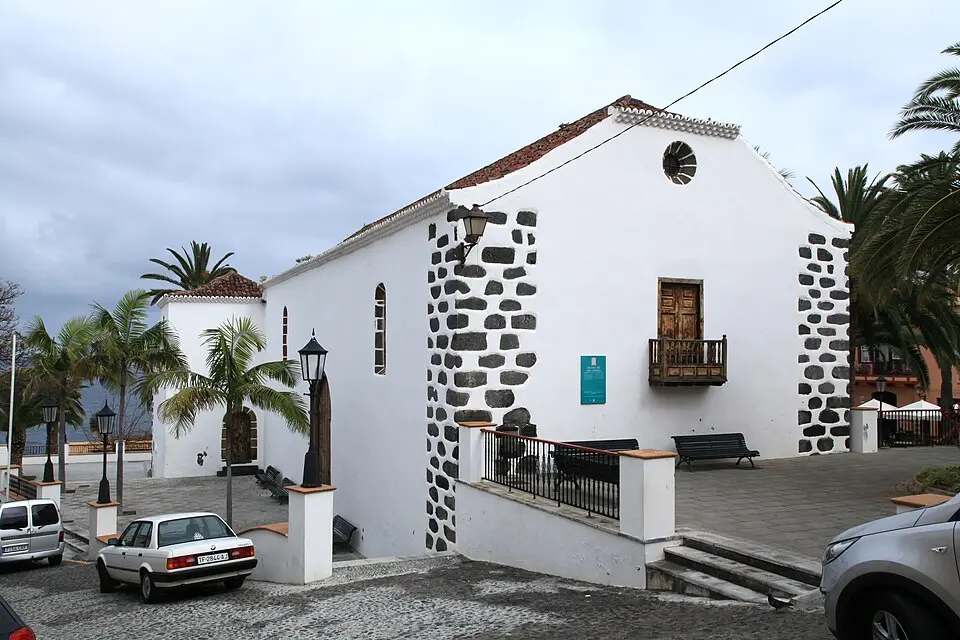 Slika: Frank Vincentz · CC BY-SA 3.0 Iglesia Parroquia de San Andrés