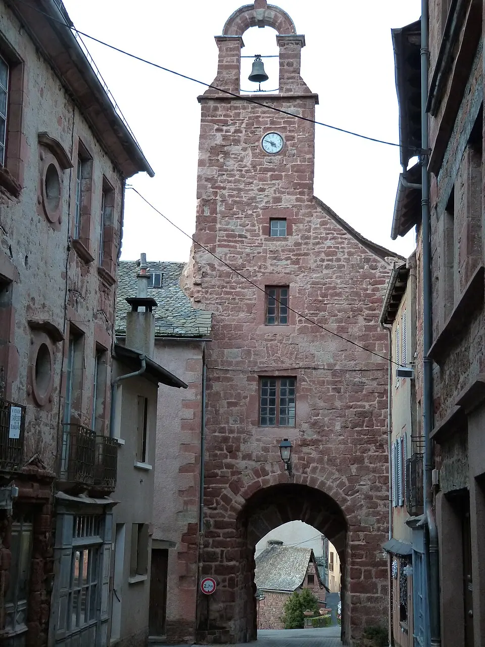 porte de ville de Villecomtal
