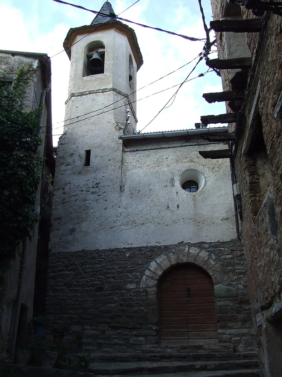 iglesia de Santa María de Oveix