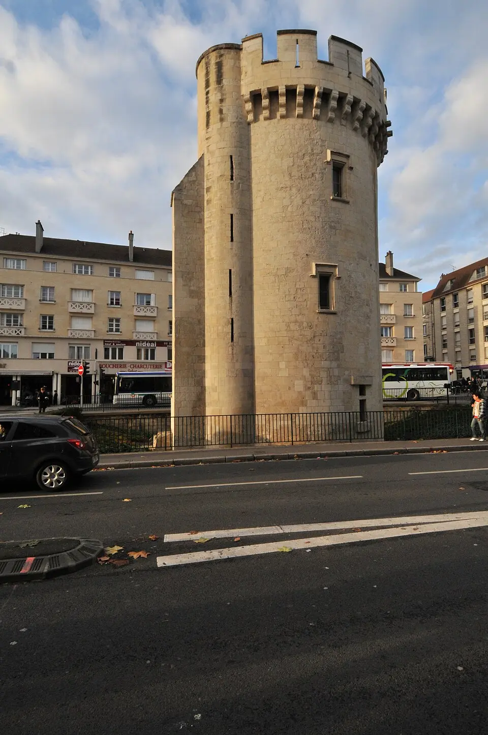 tour Leroy