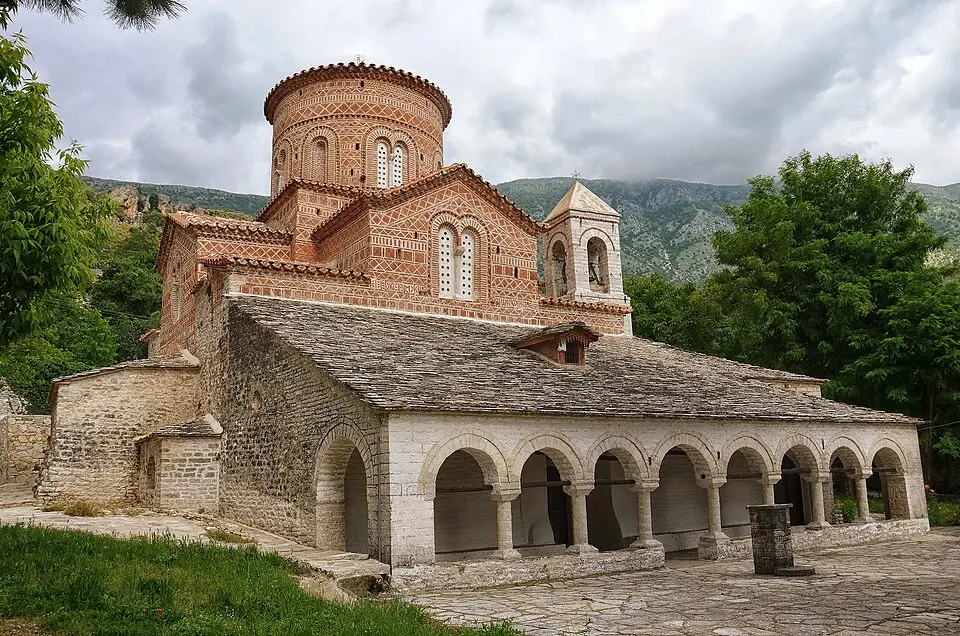 Kisha e Shën Mërisë (Labovë e Kryqit, Gjirokastër)