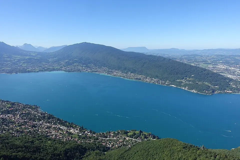 Kép: Guilhem Vellut from Annecy, France · CC BY 2.0 le Semnoz