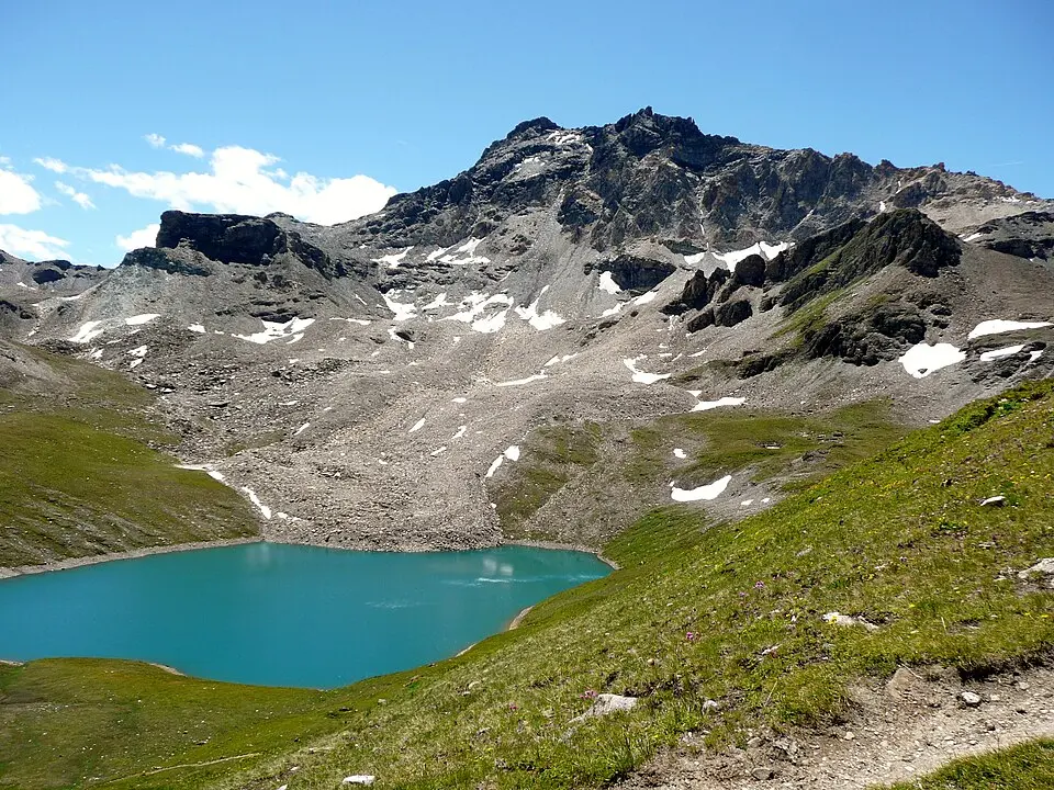 Image: Wandervogel · CC BY-SA 3.0 Lac de Lona
