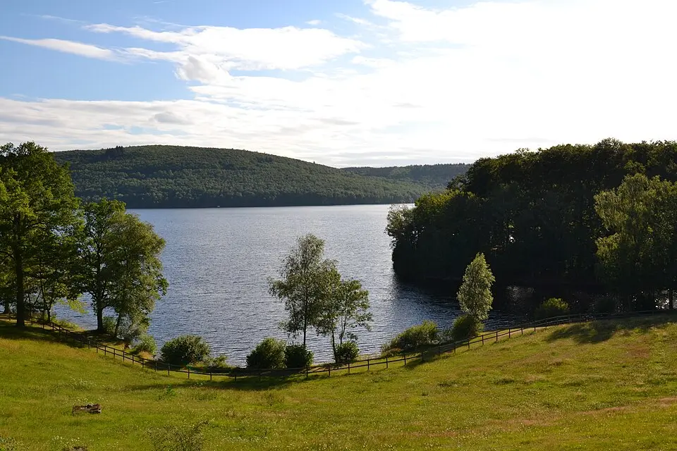 lac de Vassivière