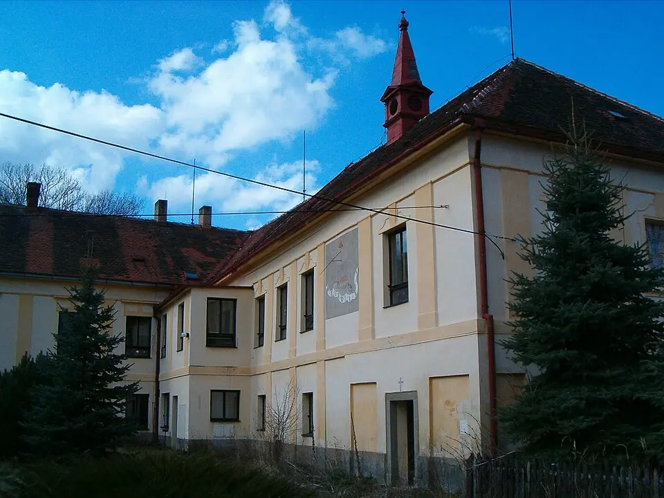 Zámek Lažany