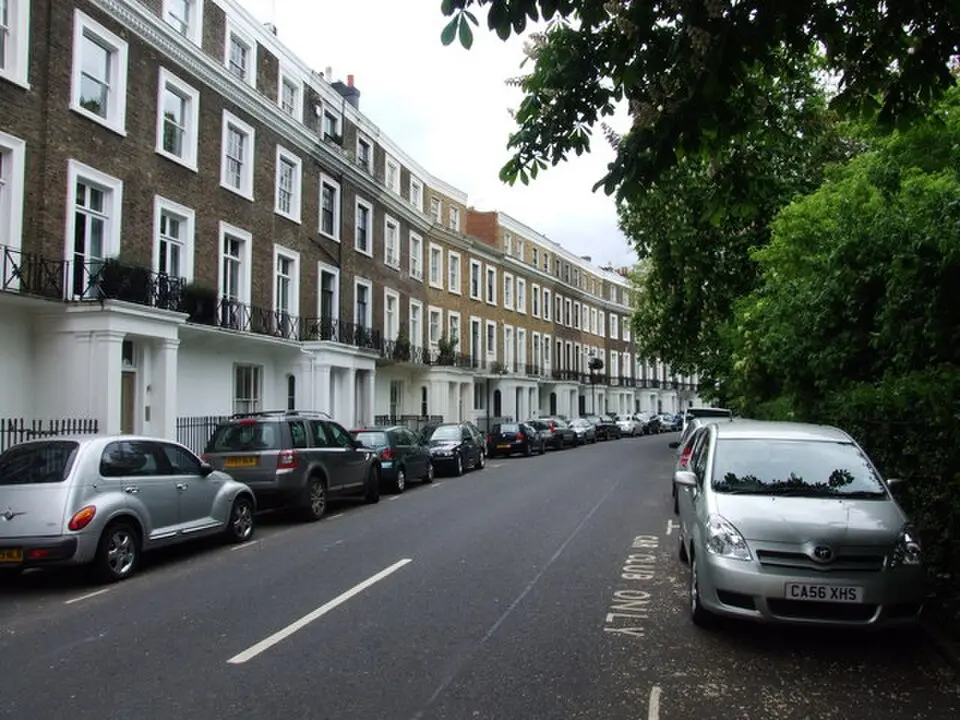 Ladbroke Square