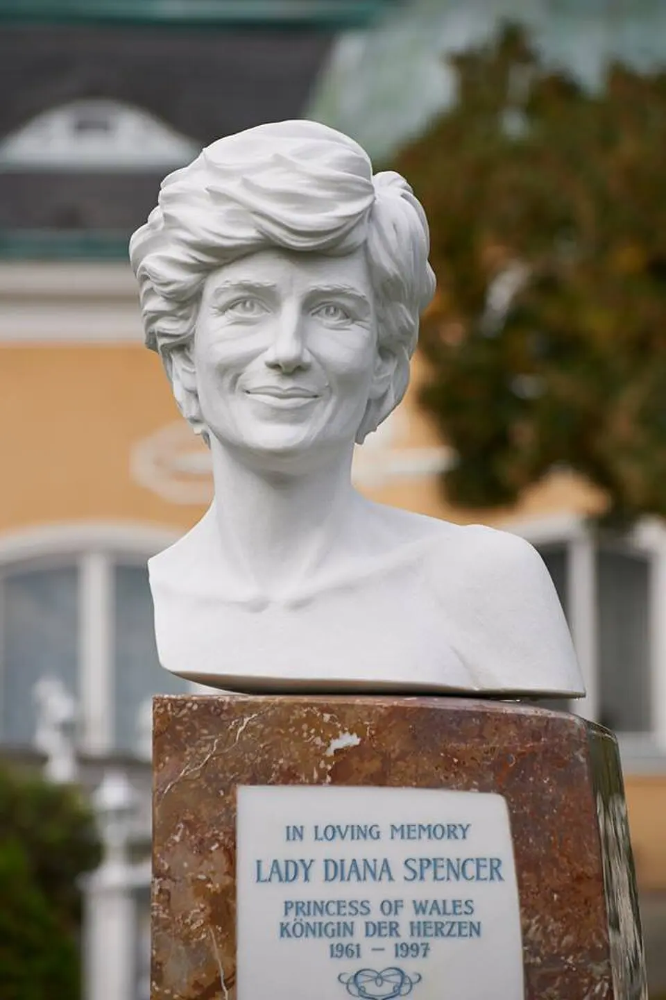 Prinzessin-Diana-Denkmal