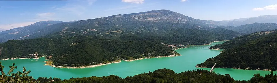 lago del Salto