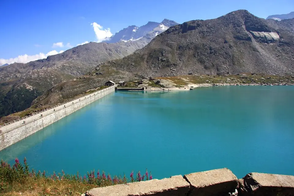 Lago Serrù