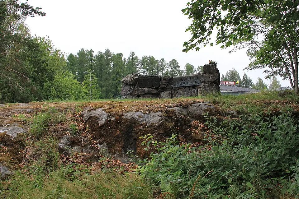 Laitaatsillan taistelun muistomerkki