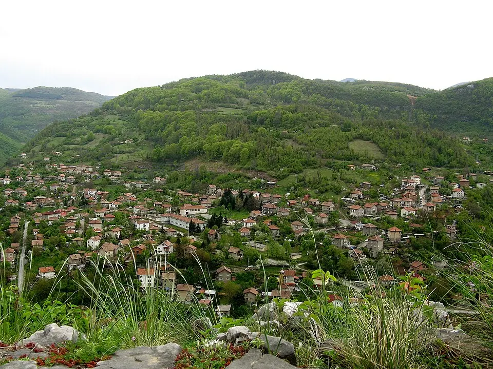 Gara Lakatnik