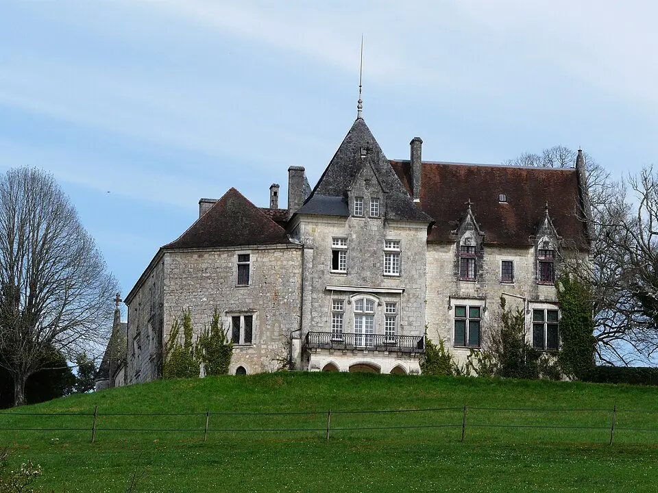 Bild: Père Igor · CC BY-SA 3.0 château de Bellegarde