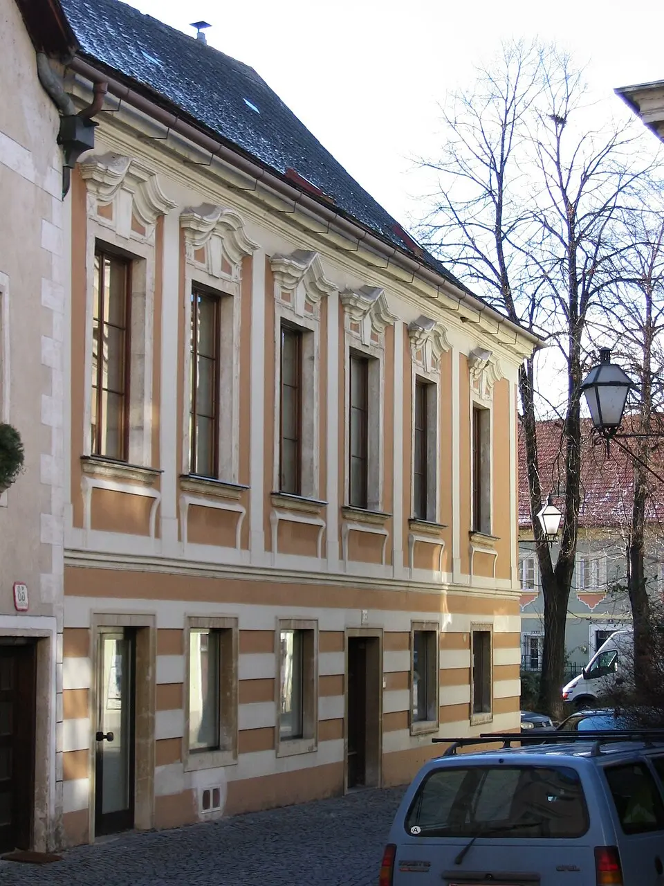 Wohn- und Geschäftshaus