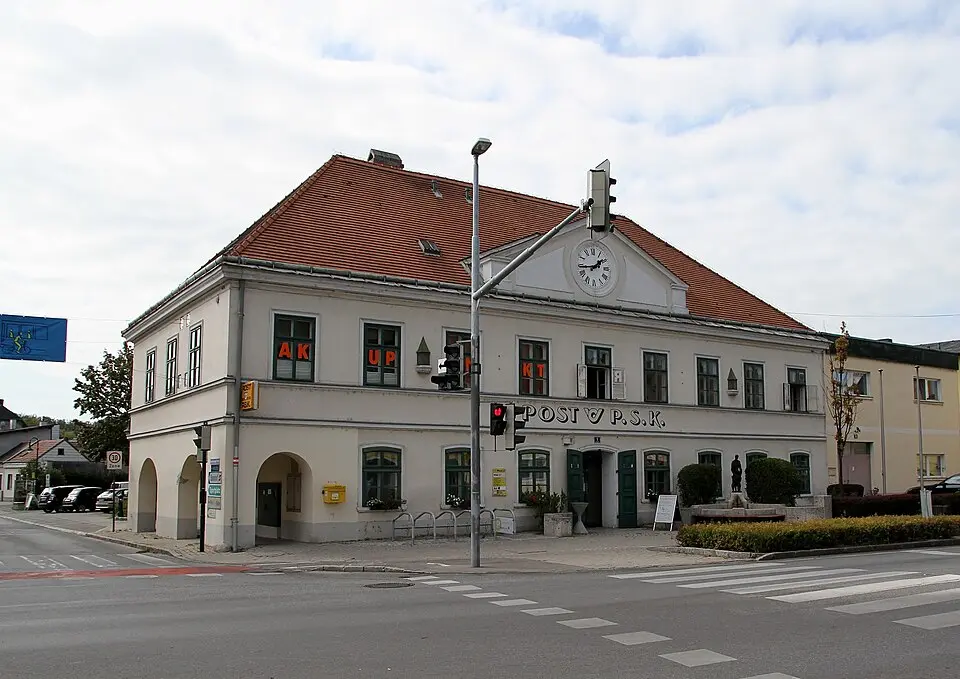 Obrázok: C.Stadler/Bwag · CC BY-SA 3.0 AT Postgebäude, Ehem. Gemeindeamt