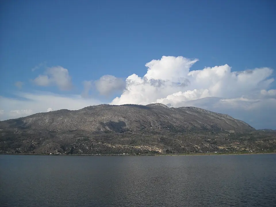 Λαπίθας όρος