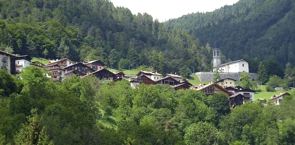 Larzana
