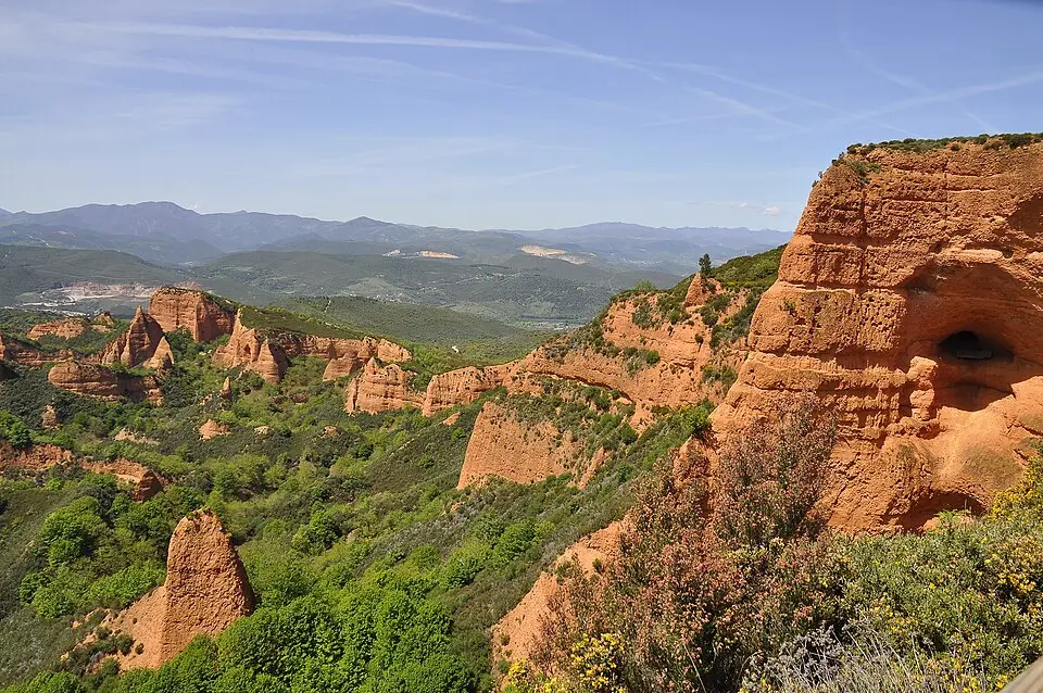 Image: Frayle from Salamanca, España · Public domain Las Médulas