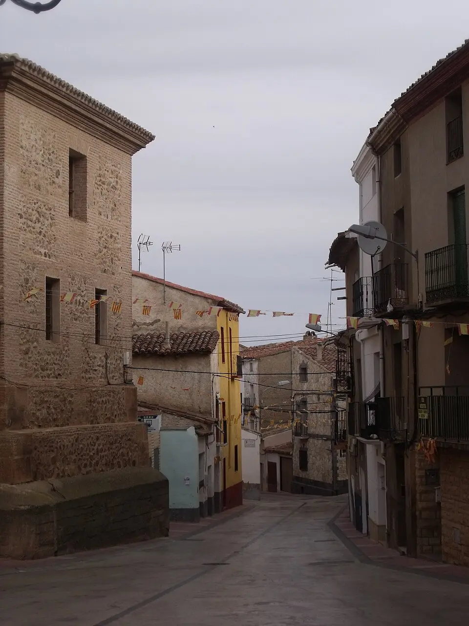 Image: 19Tarrestnom65 · CC BY-SA 4.0 Aguarón