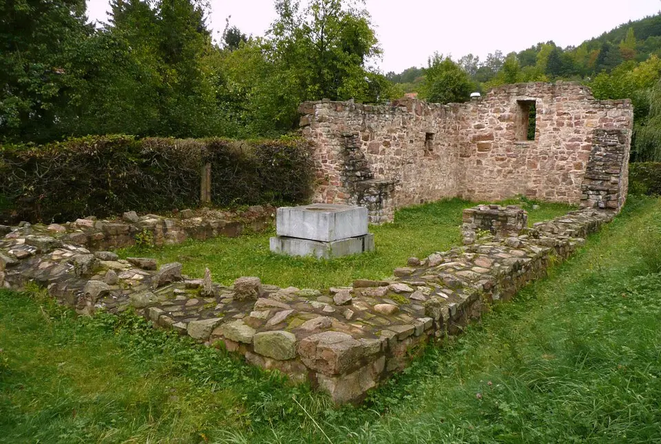 Kirchenruine St. Laurentius