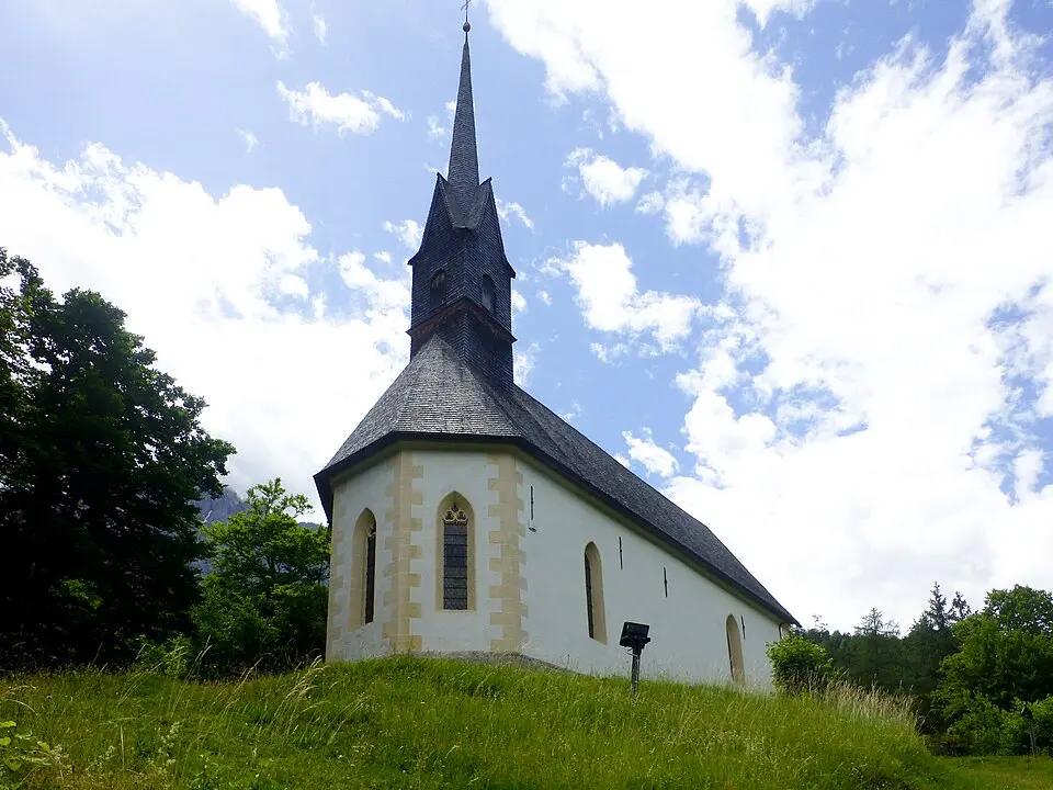 Kath. Filialkirche St. Peter und Paul