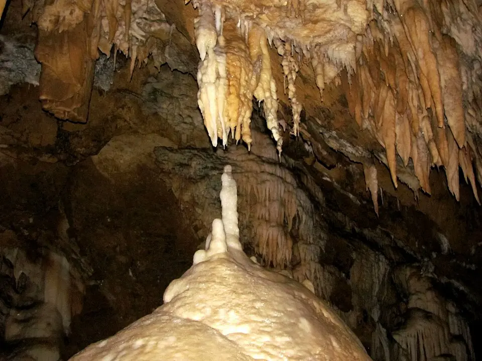 grotte de l'Aguzou