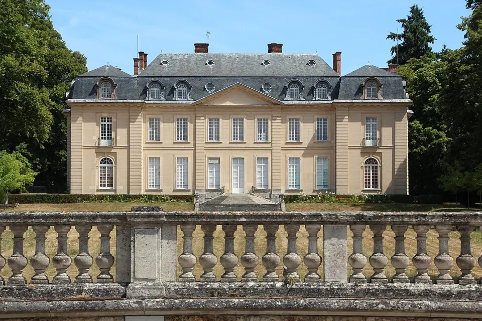 Image: Lionel Allorge · CC BY-SA 3.0 château de Button