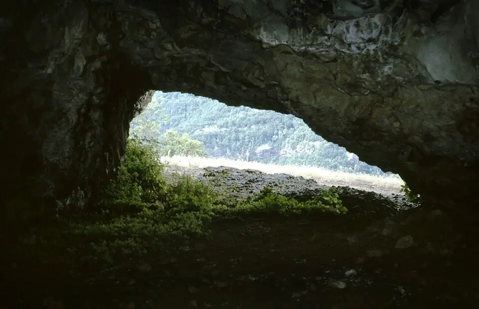 grotte du Cuze