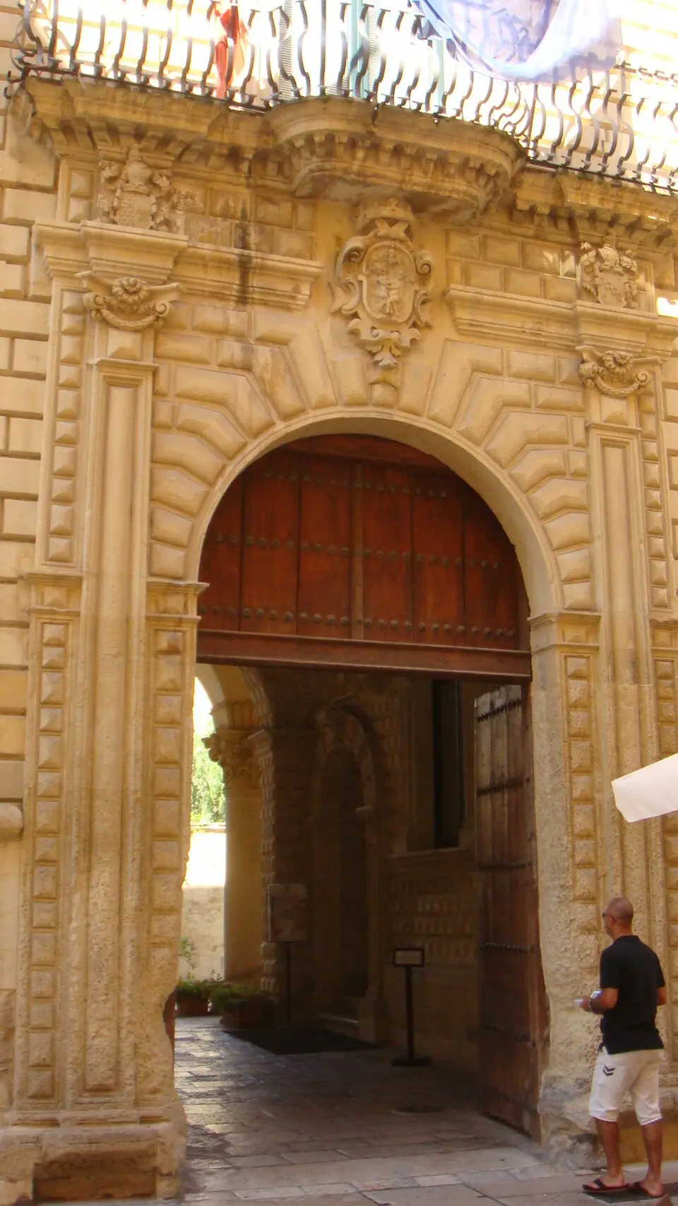 Palazzo Loffredo Adorno