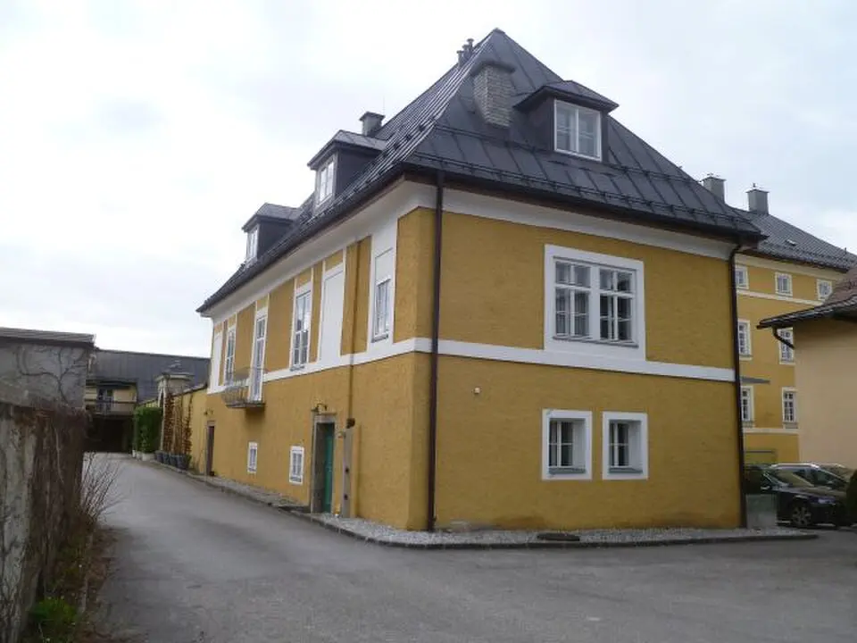 Wohnhaus, Nebengebäude des Aiglhofs