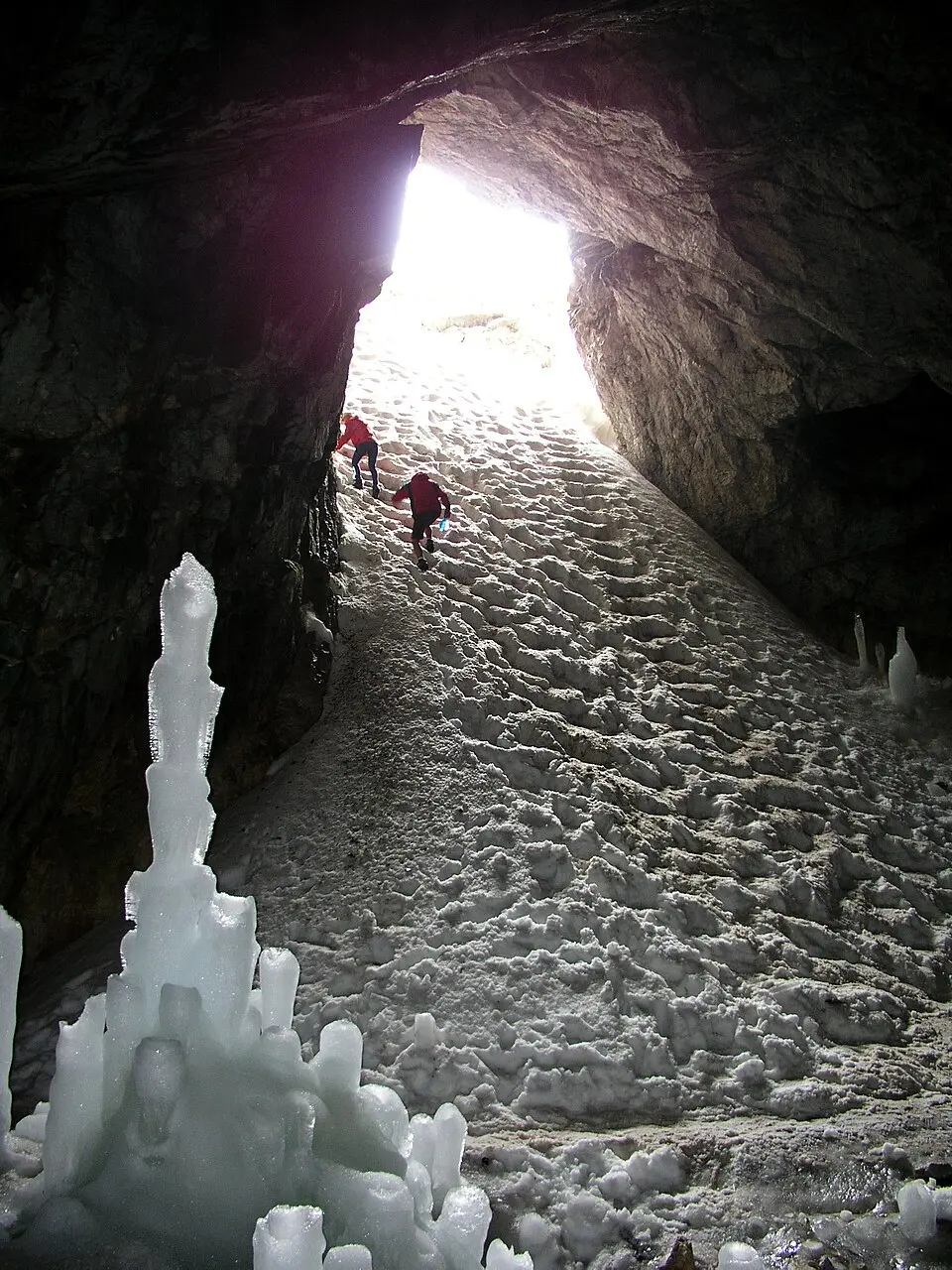 grotte de Ledena
