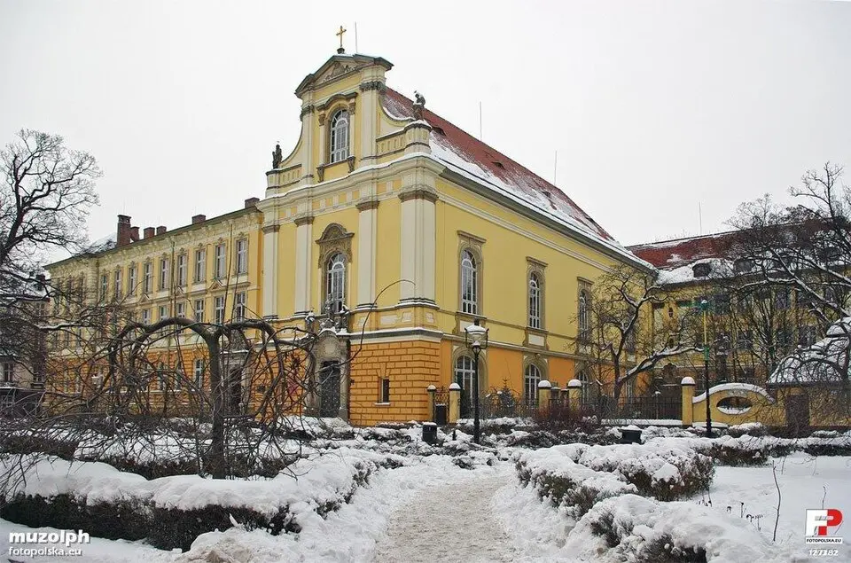 Dawny kościół i klasztor benedyktynek w Legnicy