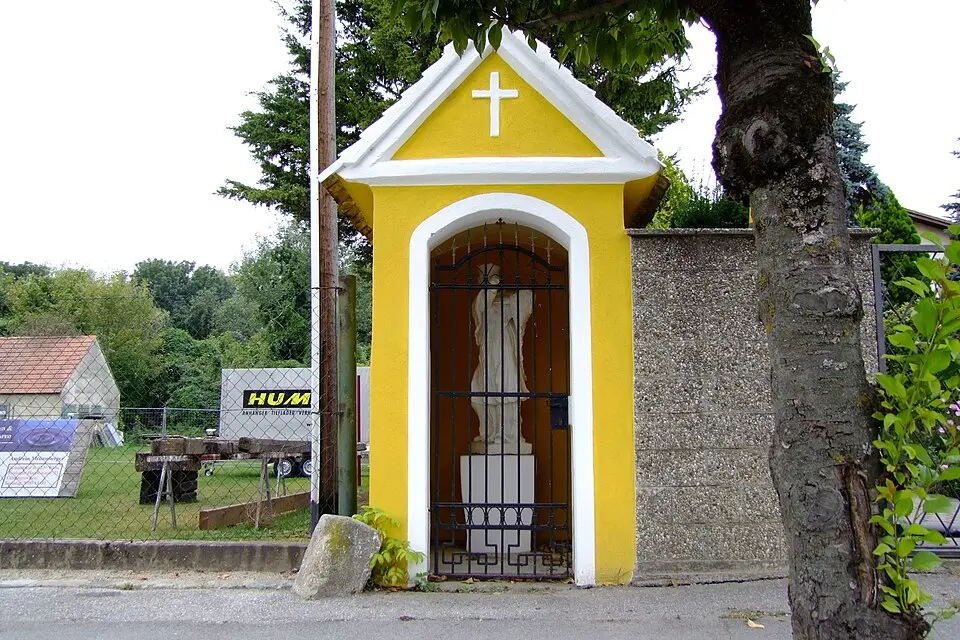 Immagine: Peter Lauppert (talk) · CC BY-SA 3.0 AT Nepomukkapelle