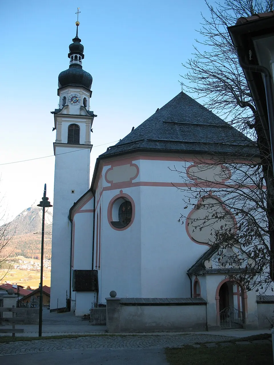 Kath. Pfarrkirche hl. Katharina, Friedhof