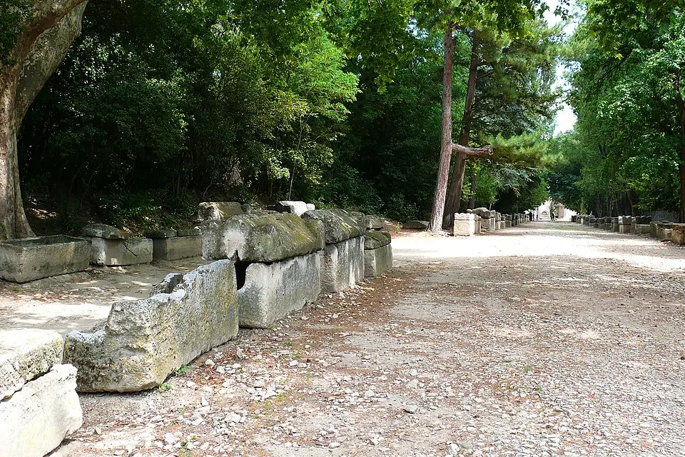 Les Alyscamps