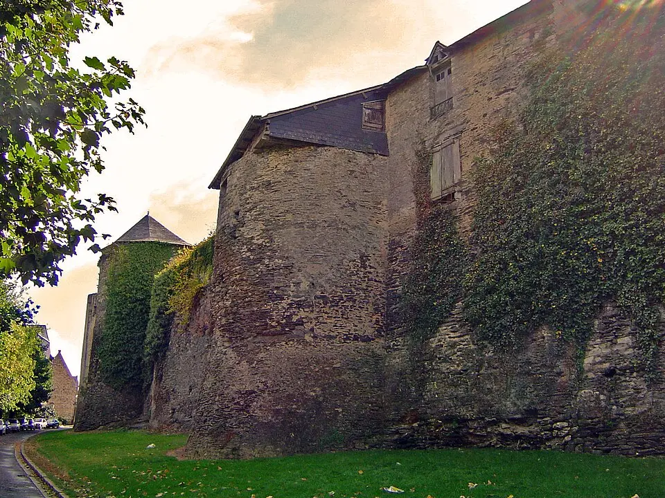 remparts de Vitré