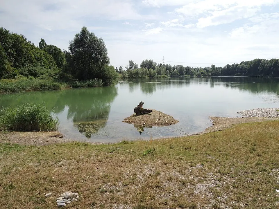 Obrázok: Living-wreck · CC BY-SA 3.0 Aindlinger Baggersee