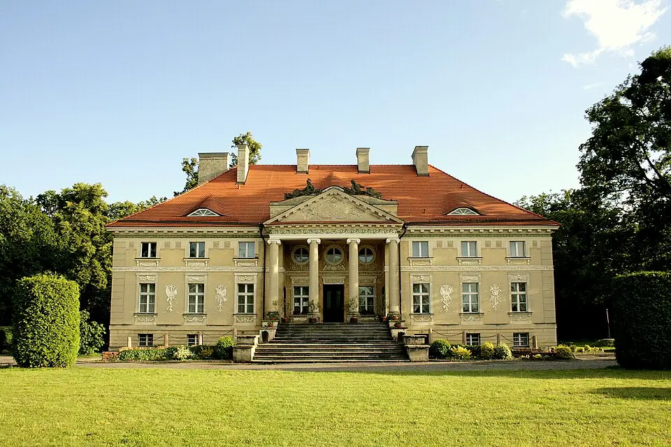 Pałac, Kwiatkowska 6 w Lewkowie