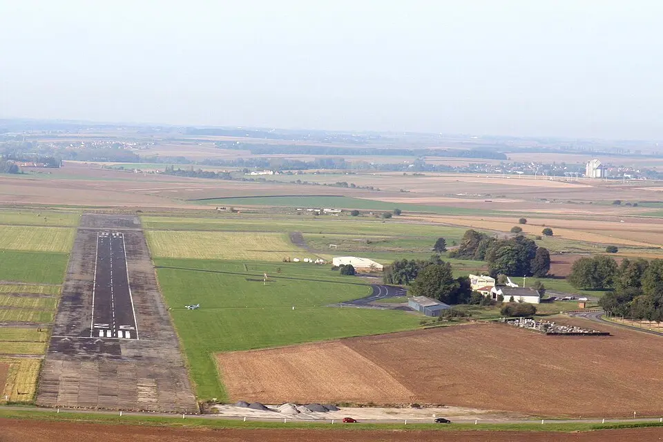 Bild: Lionel Bartel · CC BY-SA 3.0 Flugplatz Cambrai-Niergnies